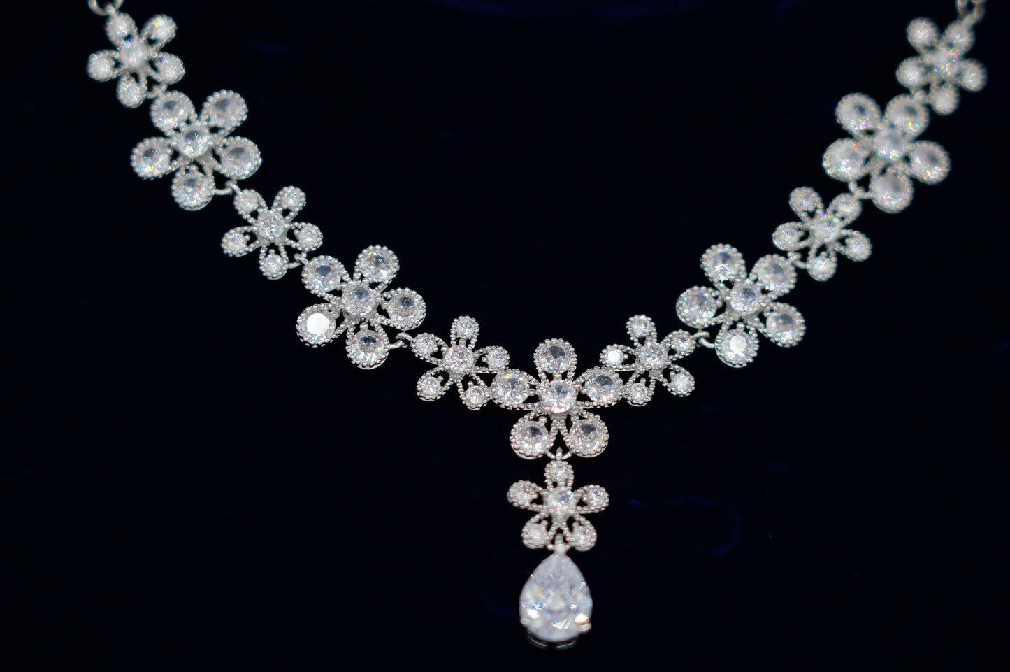 Crystal Floral Statement Necklace & Earrings Set – Silver Tone