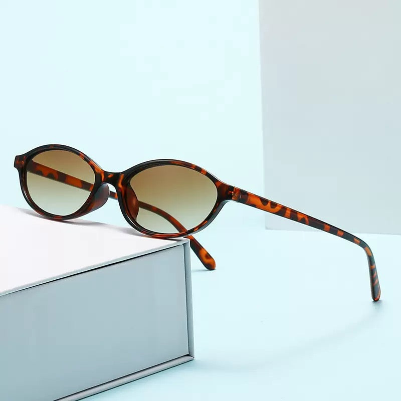 Retro Oval Polarized Sunglasses for Women – UV400 Trendy Small Frame Sun Glasses