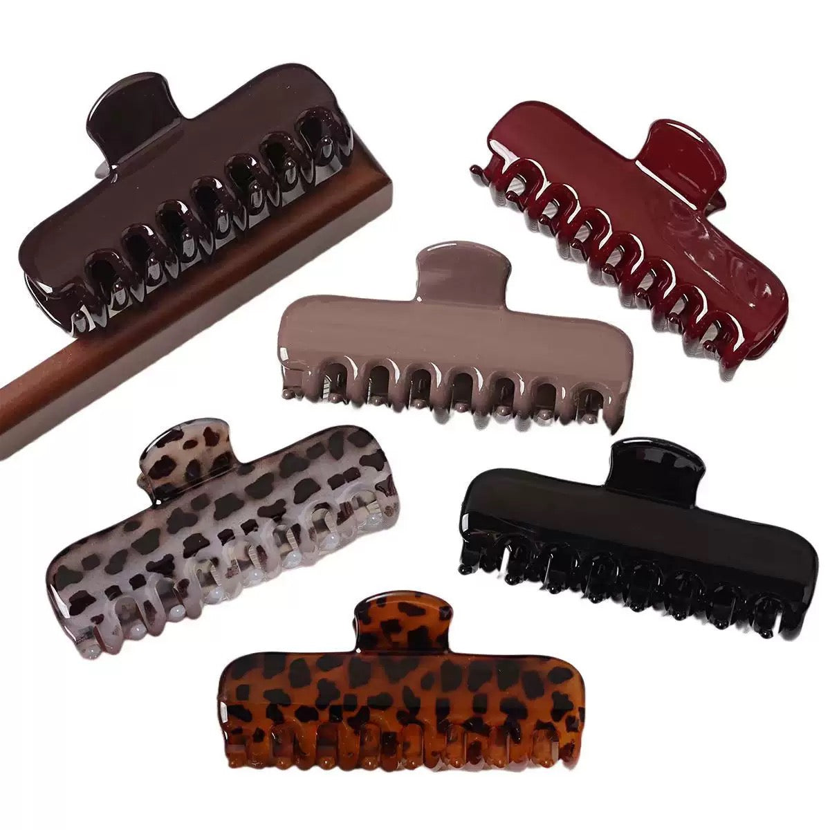 New Korean Leopard Print Claw Clip, Luxury Shark Hair Clip for Women Back Head Bun Hairstyle