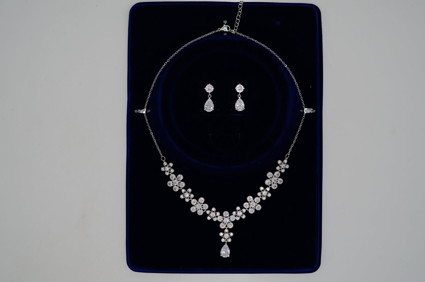 Crystal Floral Statement Necklace & Earrings Set – Silver Tone