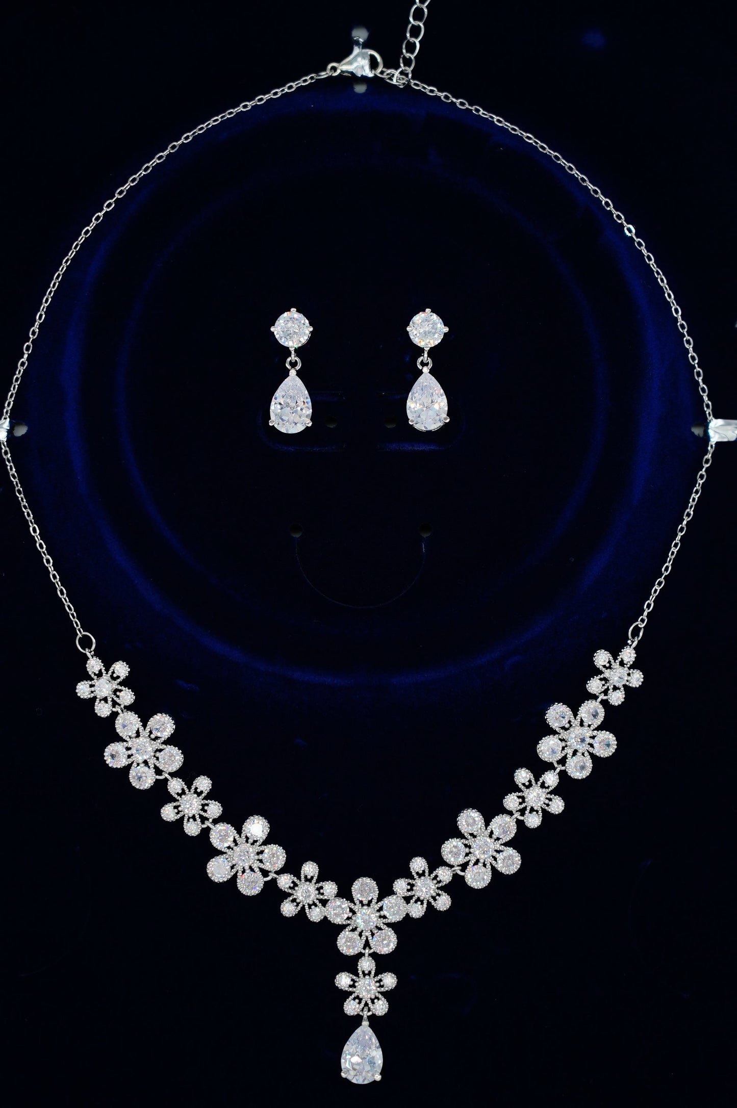 Crystal Floral Statement Necklace & Earrings Set – Silver Tone