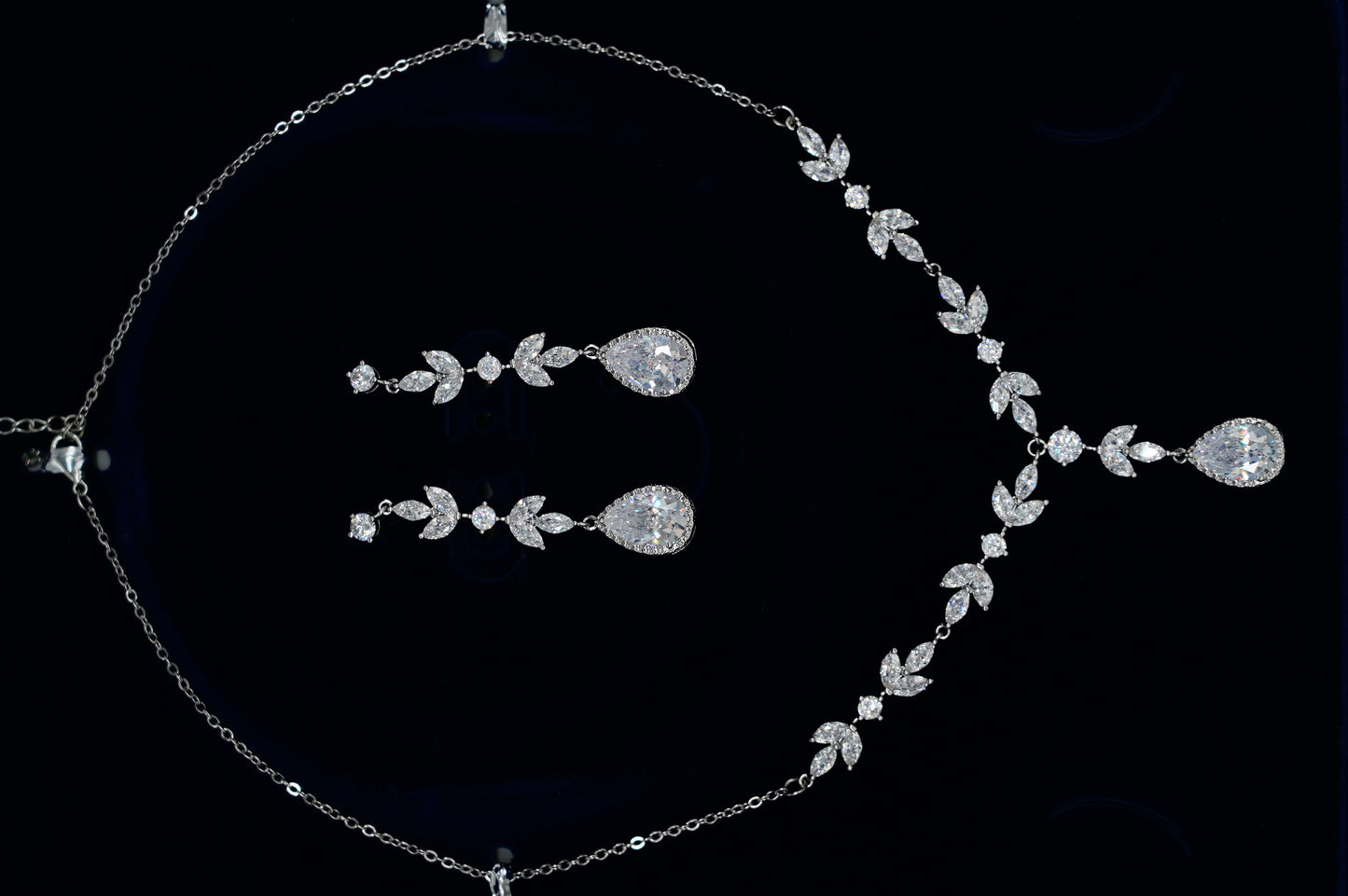 Crystal Floral Statement Necklace & Earrings Set – Silver Tone